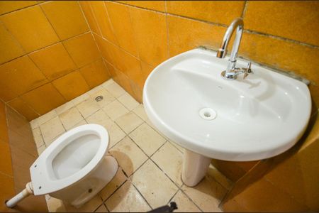 Casa para alugar com 35m², 1 quarto e sem vaga Casa para alugar com 35m², 1 quarto e sem vagaBanheiro