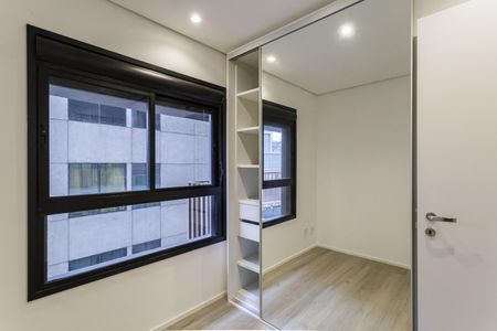 Quarto 1 de apartamento para alugar com 2 quartos, 58m² em Itaim Bibi, São Paulo