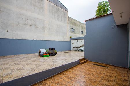 Casa para alugar com 140m², 2 quartos e 6 vagasQuintal/Garagem