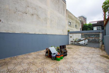 Casa para alugar com 140m², 2 quartos e 6 vagasQuintal/Garagem