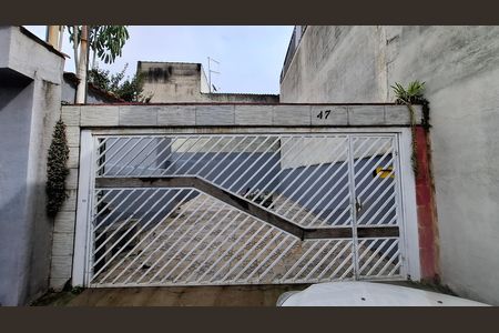 Casa para alugar com 140m², 2 quartos e 6 vagasFachada