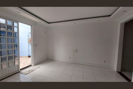 Casa para alugar com 130m², 3 quartos e 1 vagaSala