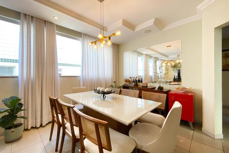 Apartamento à venda com 100m², 3 quartos e 2 vagas Apartamento à venda com 100m², 3 quartos e 2 vagasSala