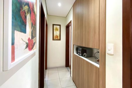Corredor de apartamento à venda com 3 quartos, 100m² em Palmares, Belo Horizonte