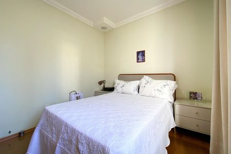 Apartamento à venda com 100m², 3 quartos e 2 vagas Apartamento à venda com 100m², 3 quartos e 2 vagasQuarto 2
