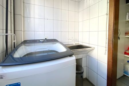 Apartamento à venda com 100m², 3 quartos e 2 vagas Apartamento à venda com 100m², 3 quartos e 2 vagasÁrea de Serviço