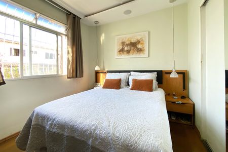 Apartamento à venda com 100m², 3 quartos e 2 vagas Apartamento à venda com 100m², 3 quartos e 2 vagasSuite