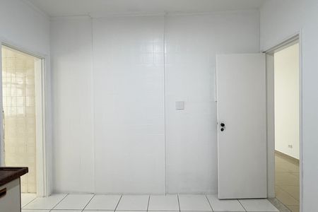 Cozinha de apartamento para alugar com 2 quartos, 90m² em Ponta da Praia, Santos