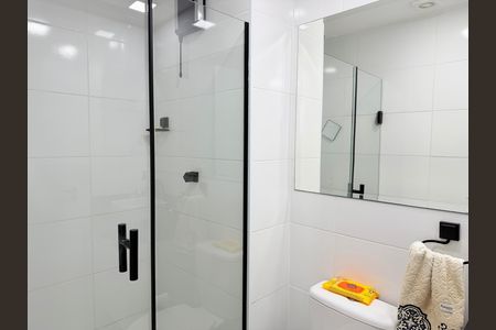 Banheiro de apartamento para alugar com 2 quartos, 41m² em Santo Amaro, São Paulo