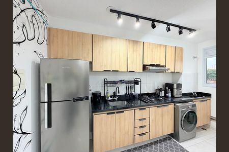 Cozinha de apartamento para alugar com 2 quartos, 41m² em Santo Amaro, São Paulo