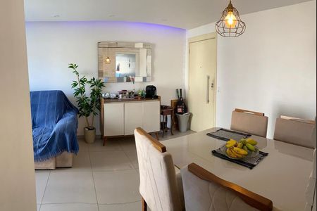 Apartamento à venda com 58m², 2 quartos e 1 vagaSala