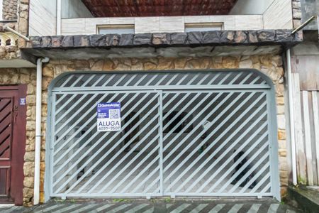 Casa para alugar com 245m², 2 quartos e 2 vagasFachada
