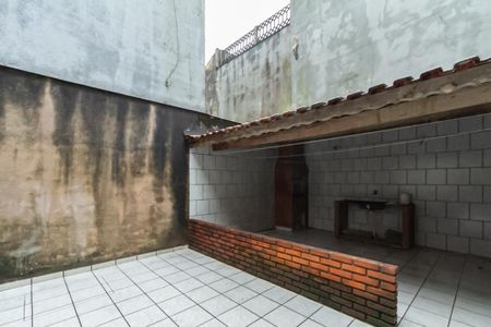 Casa para alugar com 245m², 2 quartos e 2 vagasQuintal