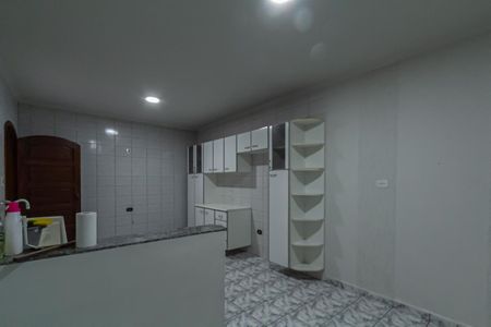 Casa para alugar com 245m², 2 quartos e 2 vagasCozinha