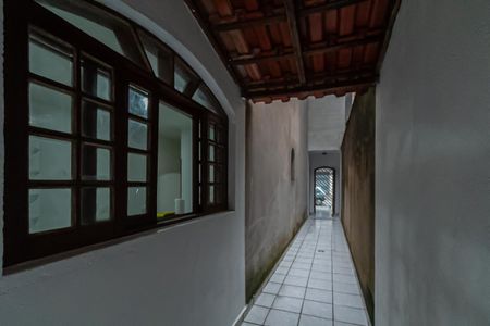 Casa para alugar com 245m², 2 quartos e 2 vagasCorredor Lateral