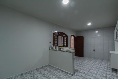 Casa para alugar com 245m², 2 quartos e 2 vagasCozinha