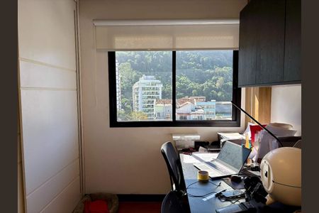 Apartamento à venda com 222m², 3 quartos e 3 vagas