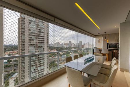 Apartamento à venda com 233m², 3 quartos e 4 vagas
