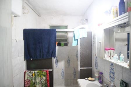 Casa à venda com 119m², 4 quartos e 2 vagasBanheiro