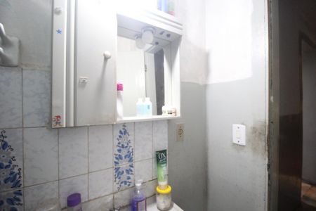 Casa à venda com 119m², 4 quartos e 2 vagasBanheiro
