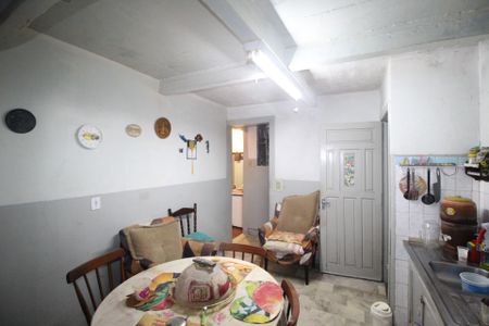 Casa à venda com 119m², 4 quartos e 2 vagasCozinha