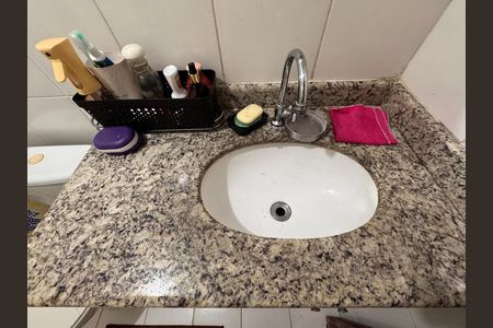 Apartamento à venda com 170m², 3 quartos e 1 vaga Apartamento à venda com 170m², 3 quartos e 1 vagaBanheiro Social