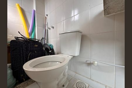 Apartamento à venda com 170m², 3 quartos e 1 vaga Apartamento à venda com 170m², 3 quartos e 1 vagaBanheiro Social - Banheiro