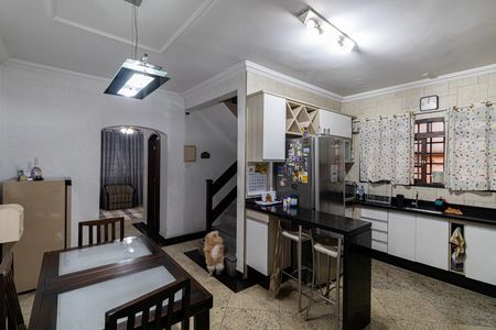 Casa à venda com 200m², 3 quartos e 2 vagas Casa à venda com 200m², 3 quartos e 2 vagasCozinha