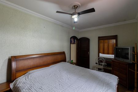 Casa à venda com 200m², 3 quartos e 2 vagas Casa à venda com 200m², 3 quartos e 2 vagasQuarto 1