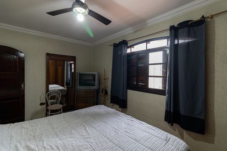 Casa à venda com 200m², 3 quartos e 2 vagas Casa à venda com 200m², 3 quartos e 2 vagasQuarto 1