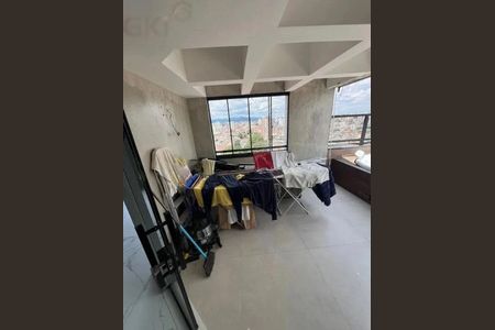 Apartamento à venda com 3 quartos, 120m² em Vila Palmeiras, São Paulo