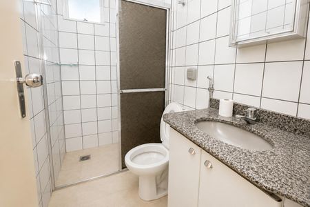 Banheiro de apartamento para alugar com 3 quartos, 91m² em Setor Bueno, Goiânia