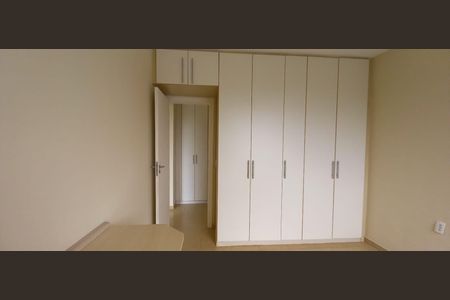 Quarto de apartamento à venda com 1 quarto, 68m² em Barra da Tijuca, Rio de Janeiro