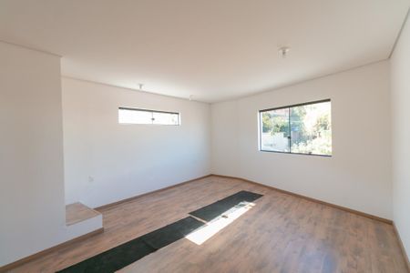 Casa à venda com 167m², 3 quartos e 2 vagas