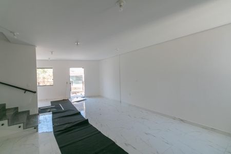 Casa à venda com 167m², 3 quartos e 2 vagas