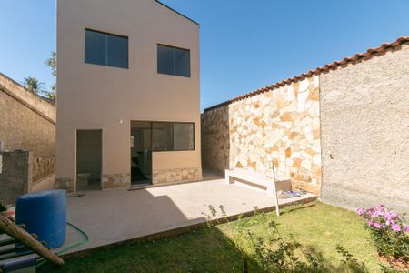 Casa à venda com 167m², 3 quartos e 2 vagas
