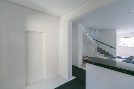 Casa à venda com 167m², 3 quartos e 2 vagas