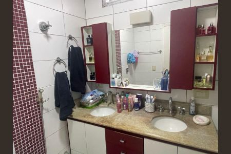 Apartamento para alugar com 140m², 3 quartos e 2 vagas Apartamento para alugar com 140m², 3 quartos e 2 vagasBanheiro