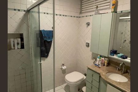 Banheiro de apartamento para alugar com 3 quartos, 140m² em Pinheiros, São Paulo
