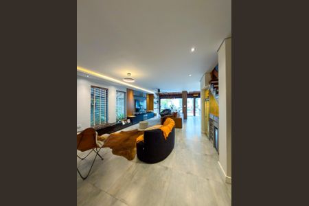 Foto 07 de casa de condomínio à venda com 4 quartos, 300m² em Alphaville, Santana de Parnaíba