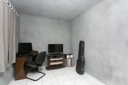 Quarto 1  de casa para alugar com 2 quartos, 45m² em Cidade Antônio Estêvão de Carvalho, São Paulo