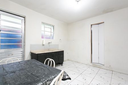 Casa para alugar com 45m², 2 quartos e sem vagaCozinha 