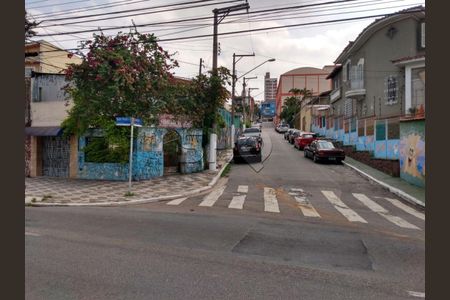 Casa à venda com 5 quartos, 200m² em Vila Monumento, São Paulo