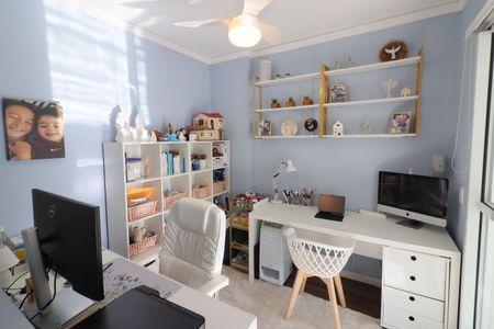 Apartamento à venda com 140m², 3 quartos e 2 vagasEscritório