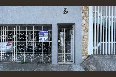 Fachada + Placa de casa para alugar com 1 quarto, 35m² em Vila Ré, São Paulo