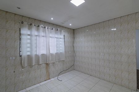 Casa para alugar com 35m², 1 quarto e sem vaga