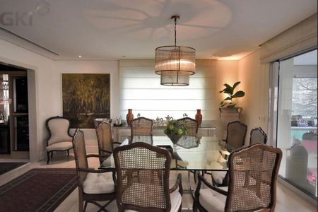 Apartamento à venda com 278m², 3 quartos e 4 vagas