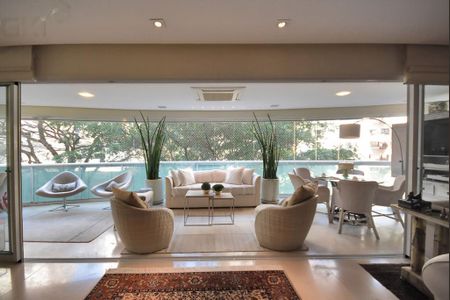 Apartamento à venda com 278m², 3 quartos e 4 vagas