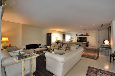 Apartamento à venda com 278m², 3 quartos e 4 vagas