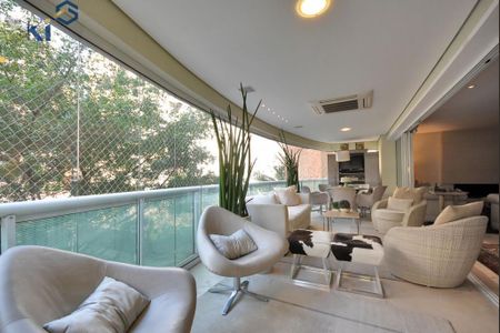 Apartamento à venda com 278m², 3 quartos e 4 vagas